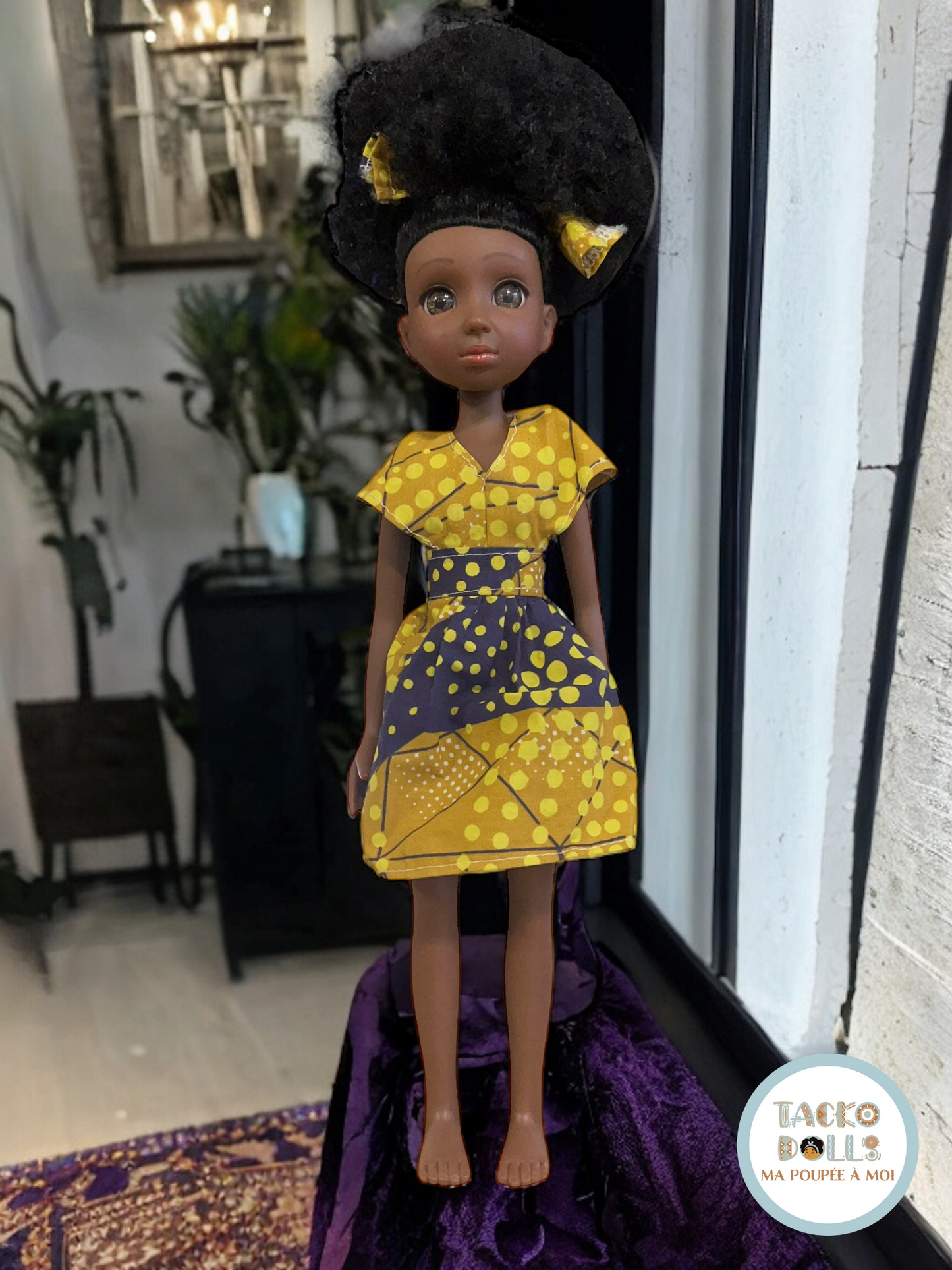 Poupée 35 cm "Lola" Jaune : Élégance Florale