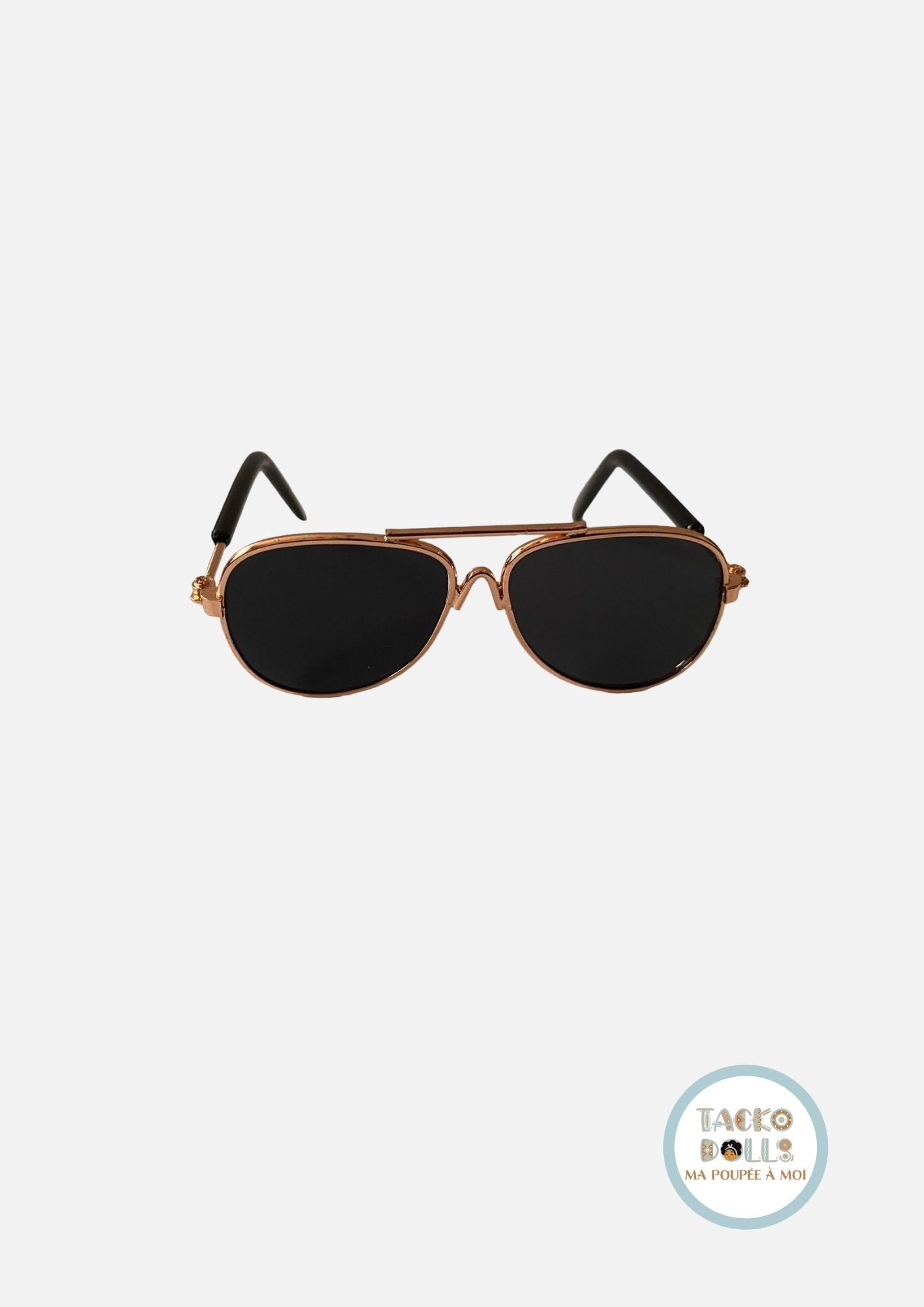 Lunettes noires au design 