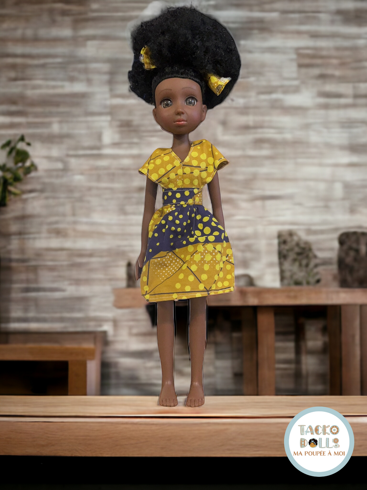 Poupée 35 cm "Lola" Jaune : Élégance Florale
