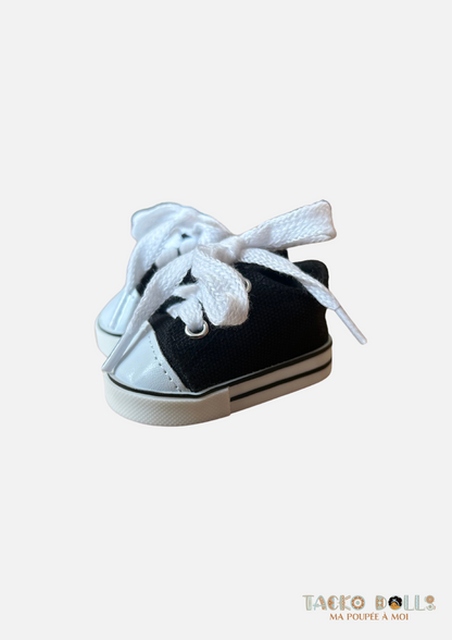 Chaussures Converses noires pour Poupée 45 cm