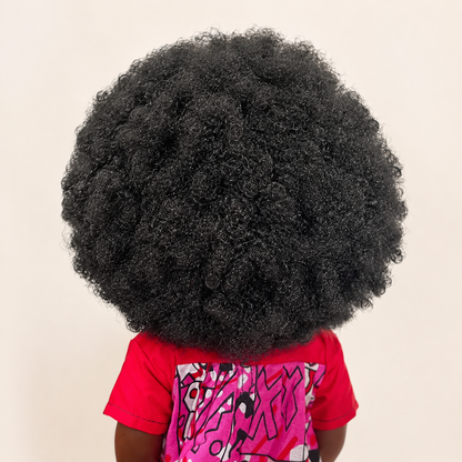 Poupée noire Sira 45 cm aux cheveux crépus – Tenue et chaussures incluses