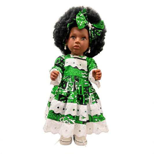 Adjoa – Poupée noire 45 cm aux cheveux crépus, robe wax verte