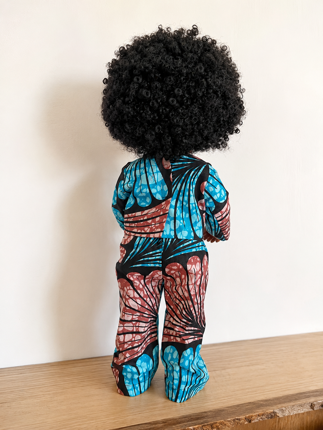 Maïna – Poupée noire au style palazzo africain | Tackodolls